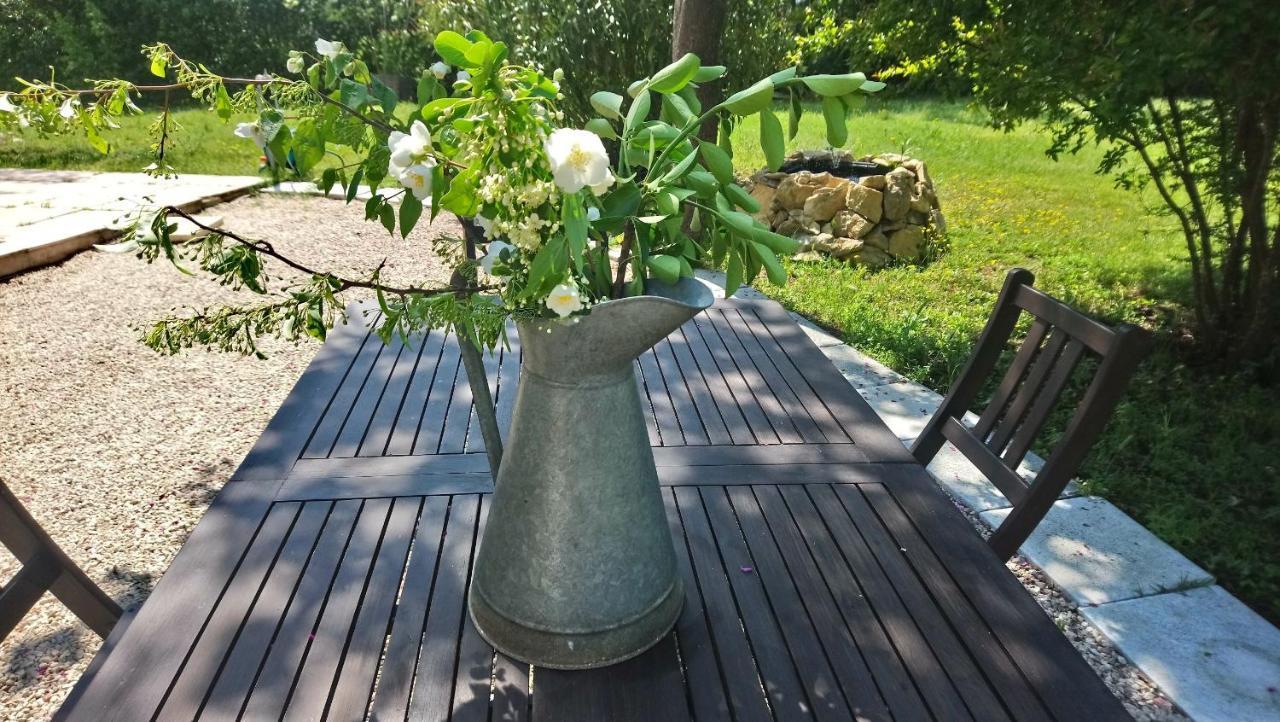 L'Esperluette En Camargue Bed & Breakfast Uchaud Екстериор снимка