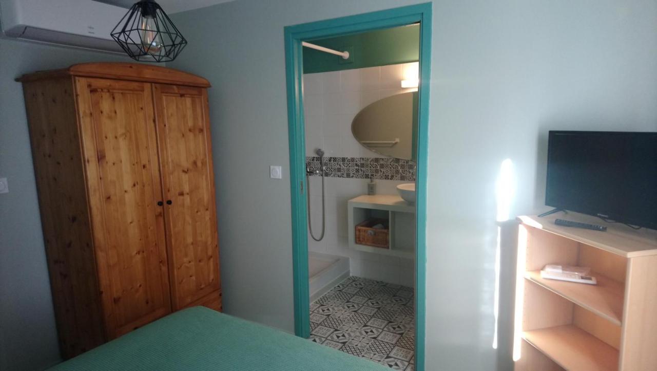 L'Esperluette En Camargue Bed & Breakfast Uchaud Екстериор снимка